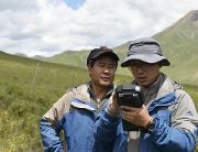 測(cè)繪戰(zhàn)士在青海，山下的測(cè)繪尖兵