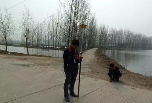RTK測量我們用網絡/cors還是用電臺？要根據實際情況
